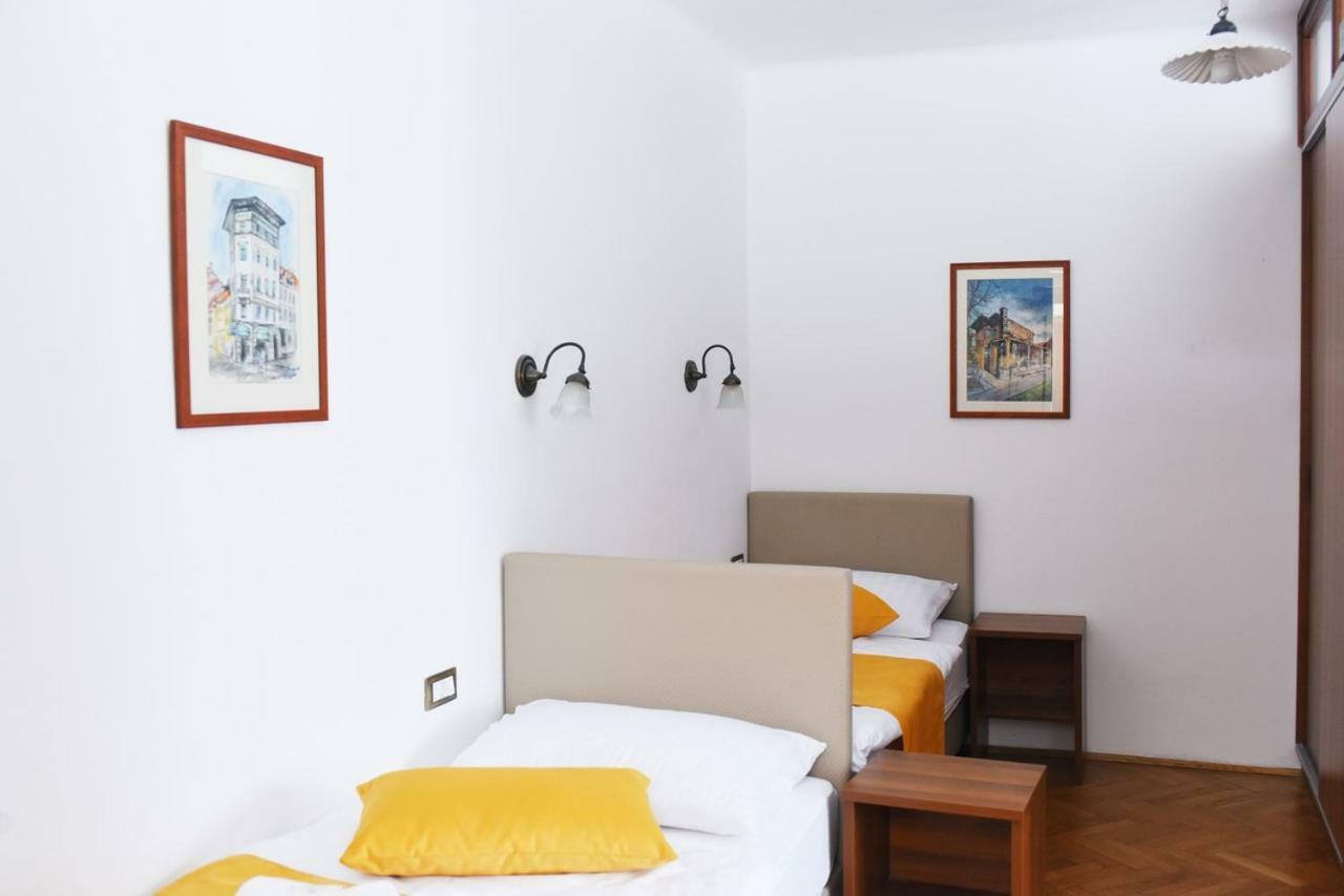 Guesthouse Kubus Ljubljana Ngoại thất bức ảnh